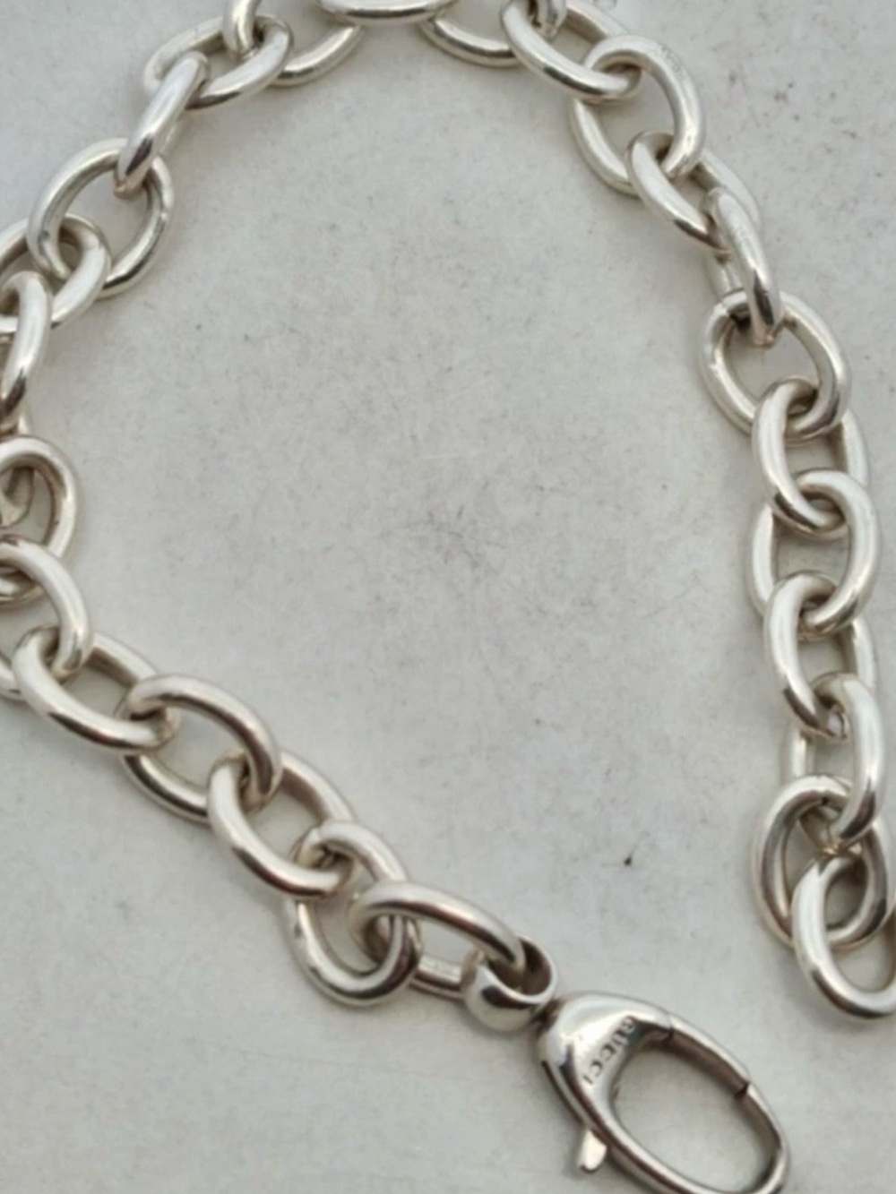 Gucci Classic Sterling  Silver Oval Link Chain Bracelet 8” 23  grams